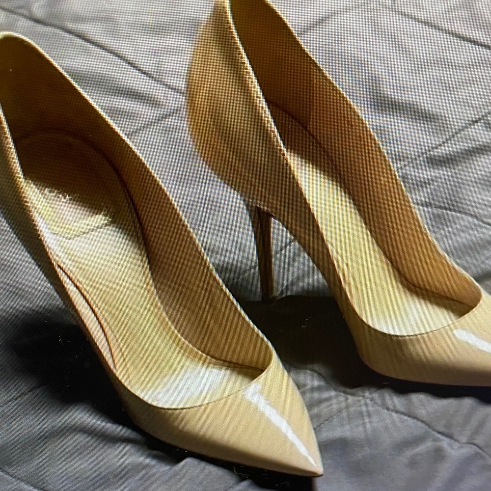 Nina Classic Nude Heels
